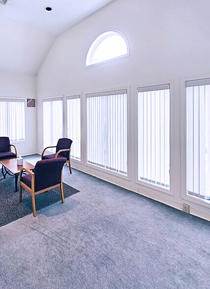 More Photos Of 75 Gilcreast Rd, Londonderry Office For Lease