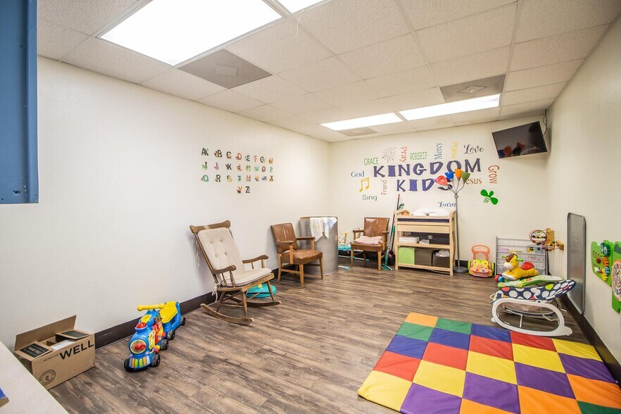 More Photos Of 1601 44th St, Lubbock Religious Facility For Sale