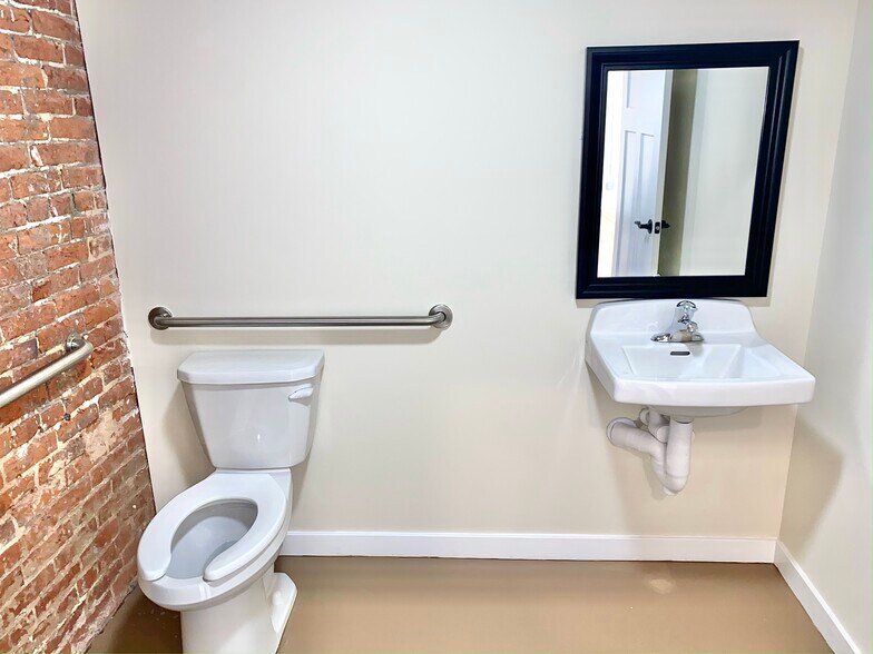 More Photos Of 101 N 8th St, Allentown Apartments For Sale