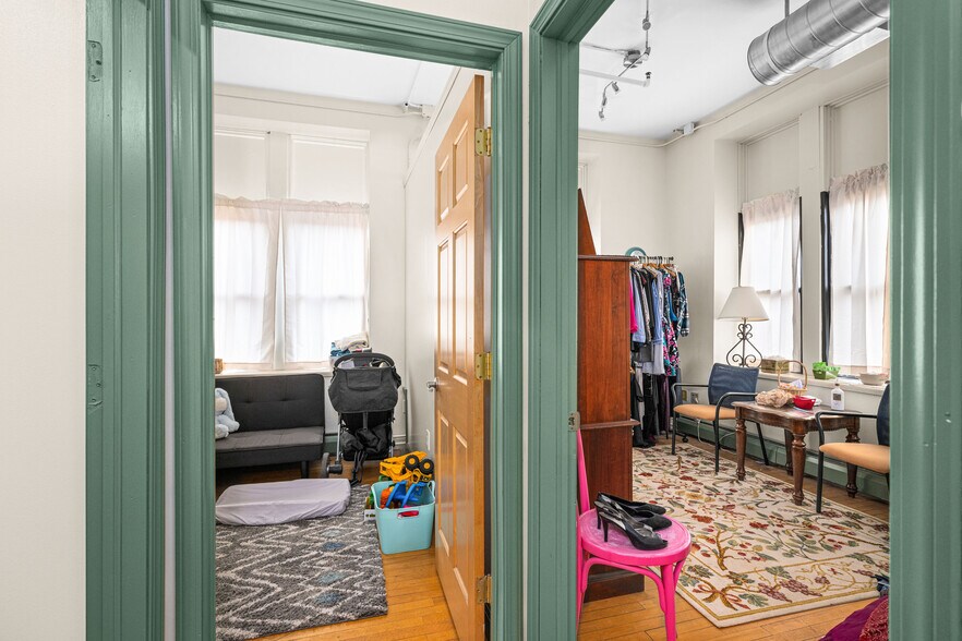 More Photos Of 202 E Superior St, Duluth Office For Sale