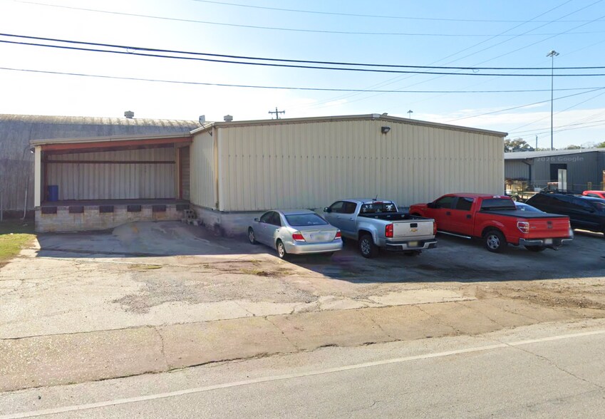 More Photos Of 1010 8th Ave NE, Decatur Warehouse For Lease