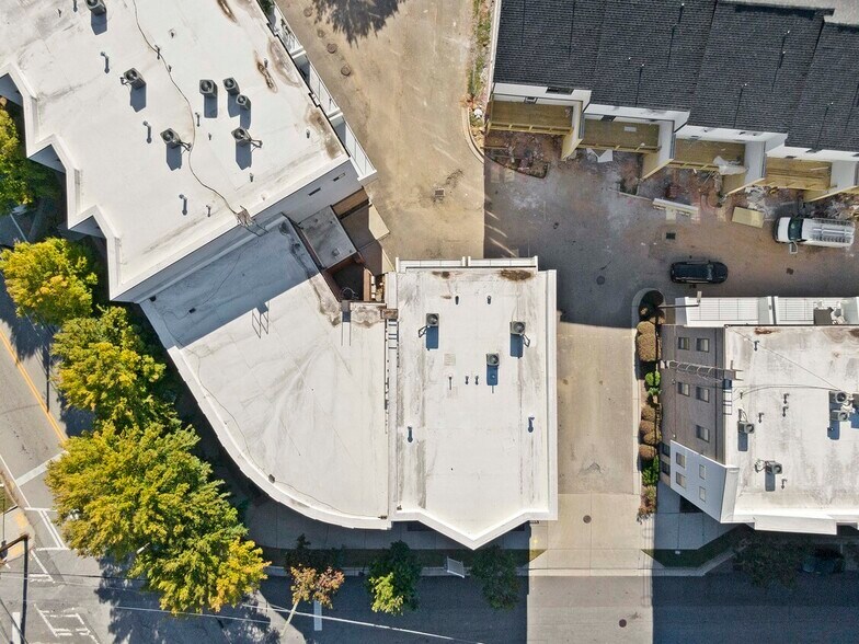 More Photos Of 2030 Main St NW, Atlanta Apartments For Sale