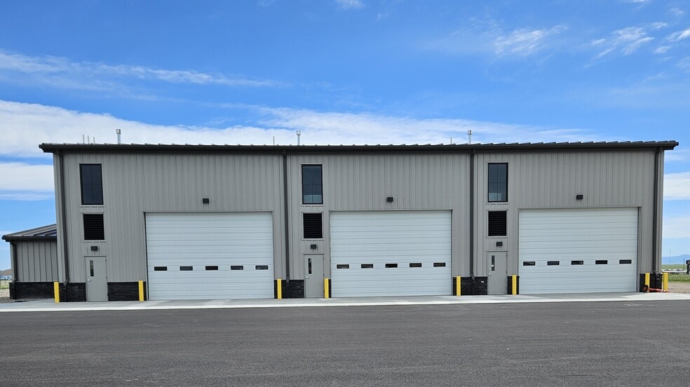 More Photos Of Great Falls International Airport, Great Falls Manufacturing For Lease