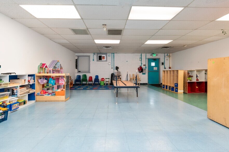 More Photos Of 211 Wise Ave, Dundalk Schools For Sale