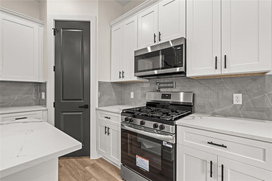 More Photos Of 4521 Newberry St, Houston Multifamily For Sale
