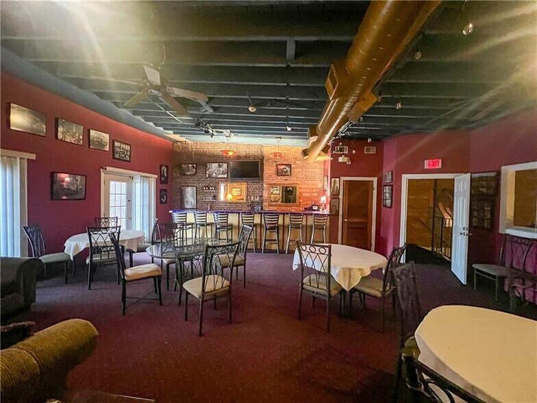 More Photos Of 118 N Main St, Butler Restaurant For Sale