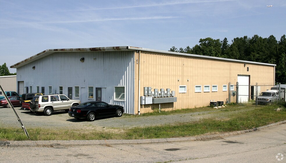 More Photos Of 5817 Triangle Dr, Raleigh Light Distribution For Lease