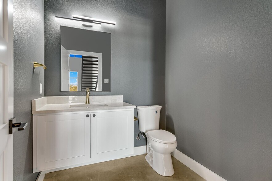 More Photos Of 451 Farrell Rd, Dripping Springs Unknown For Lease