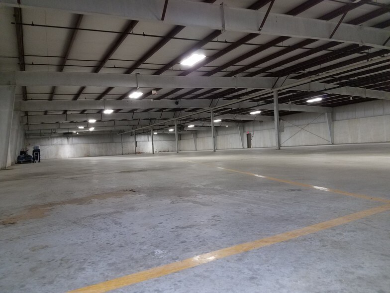More Photos Of 2130 Industrial Park Rd, Ferdinand Warehouse For Lease