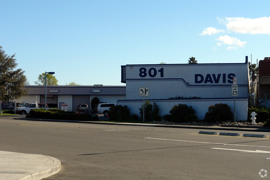 More Photos Of 801 Davis St, Vacaville Warehouse For Lease