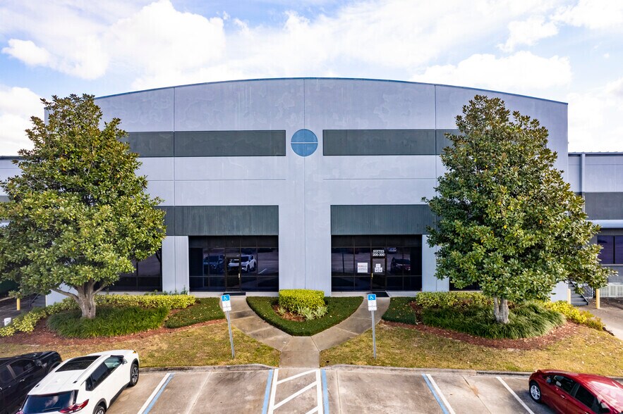 More Photos Of 245 Deen Still Rd, Davenport Warehouse For Lease