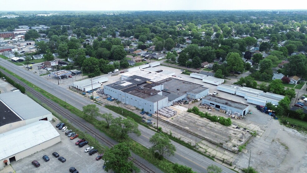 More Photos Of 1213 N Sherman Dr, Indianapolis Warehouse For Lease