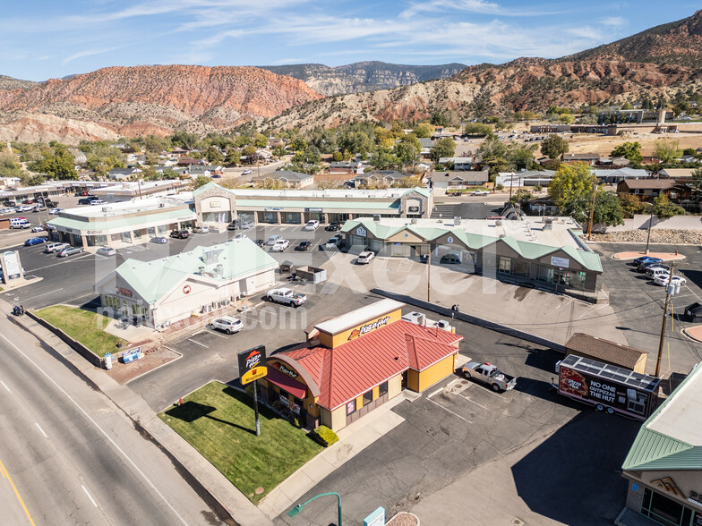 Primary Photo Of 579 S Main St, Cedar City Fast Food For Lease