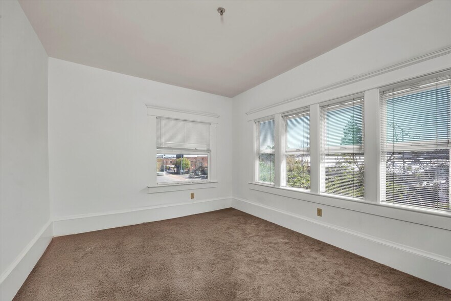 More Photos Of 312 Washington St, Petaluma Apartments For Sale