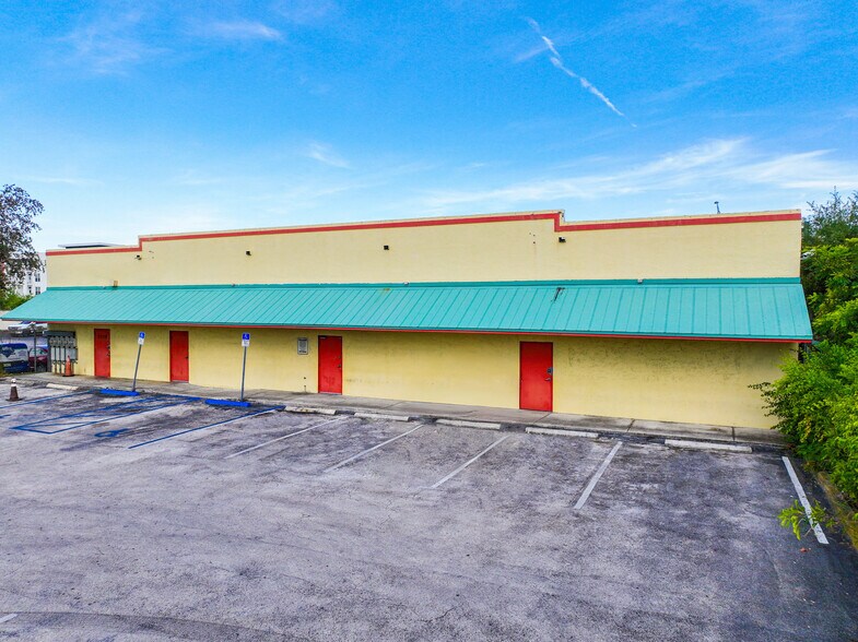 More Photos Of 27330 S Dixie Hwy, Homestead Storefront Retail Office For Sale