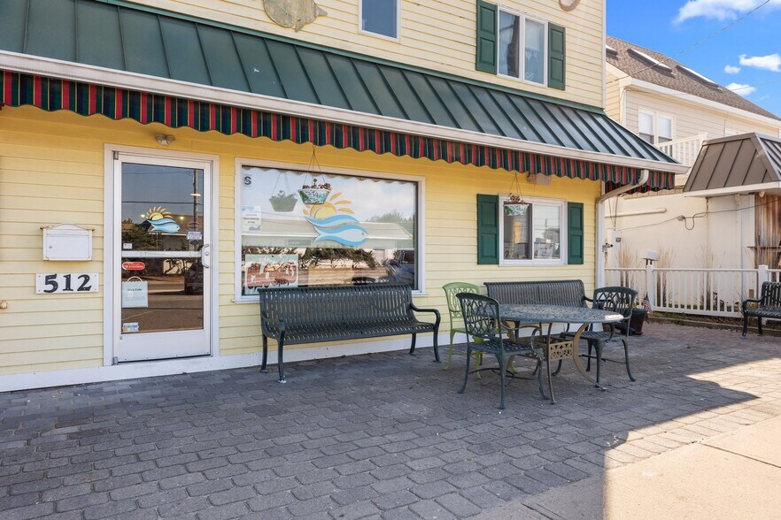 More Photos Of 512 Long Beach Blvd, Surf City Restaurant For Sale