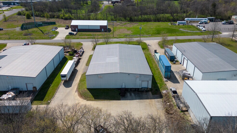 More Photos Of 1232 Longleaf Dr, Gallatin Warehouse For Lease