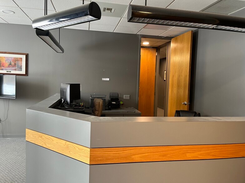 More Photos Of 107 Industrial Park Rd, Story City Warehouse For Sale