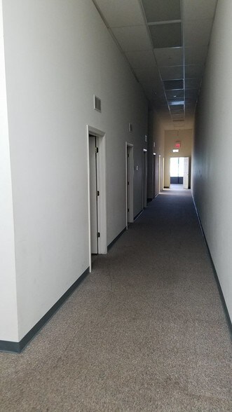 More Photos Of 2601-2709 W Grand Ave, Waukegan Unknown For Lease