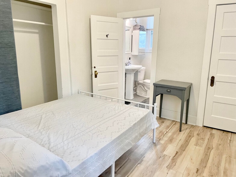 More Photos Of 1824 W 2nd Ave, Spokane Apartments For Sale