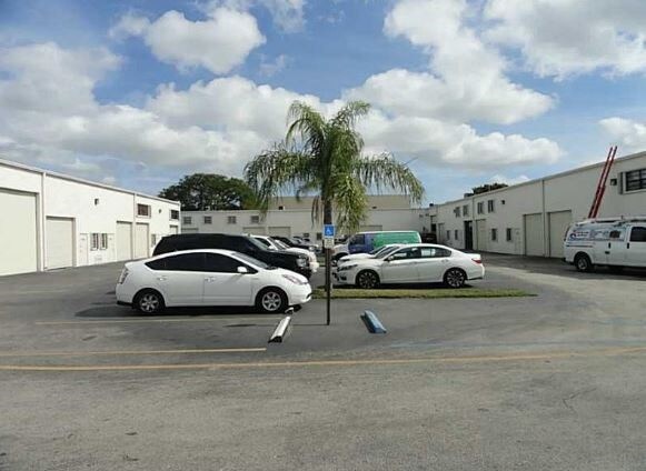 More Photos Of 13977-13981 SW 140th St, Miami Light Distribution For Sale