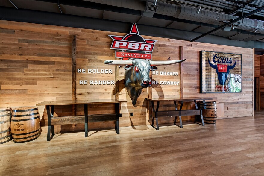 More Photos Of 128-130 2nd Ave N, Nashville Bar For Sale