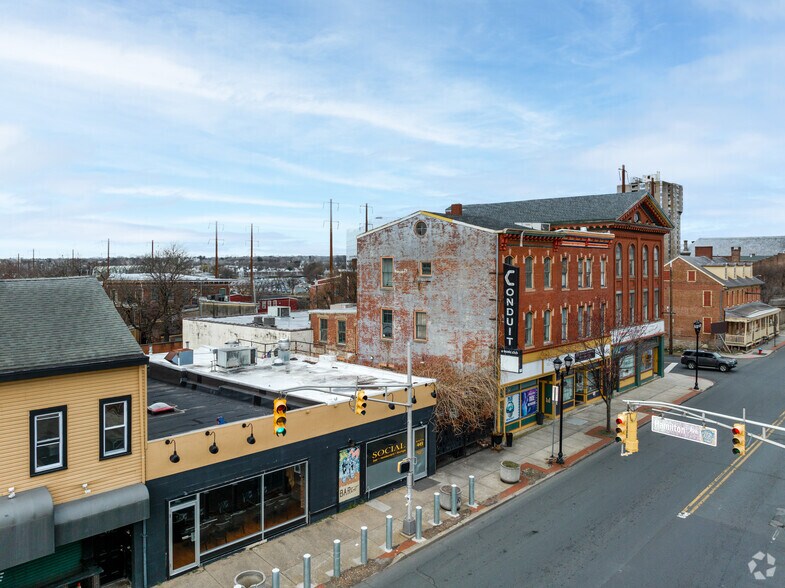 More Photos Of 439-451 S Broad St, Trenton Office For Lease