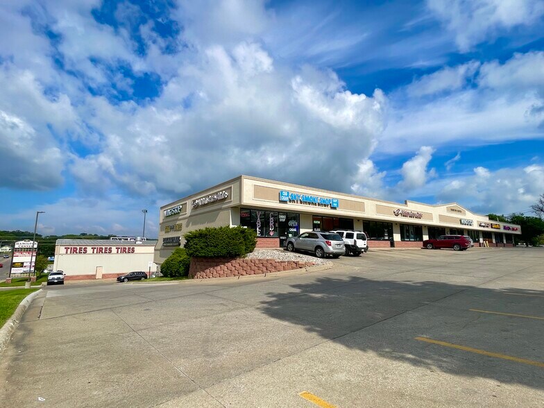 More Photos Of 1901 Hamilton Blvd, Sioux City General Retail For Sale