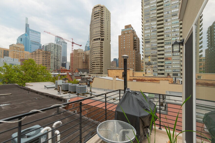 More Photos Of 2020 Locust St, Philadelphia Apartments For Sale