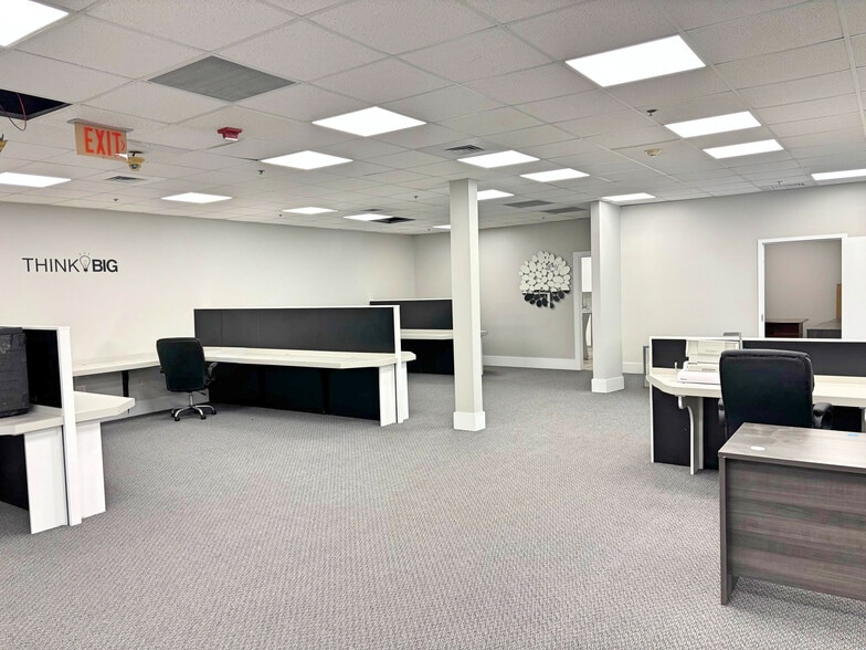 More Photos Of 901 Clint Moore Rd, Boca Raton Loft Creative Space For Sale