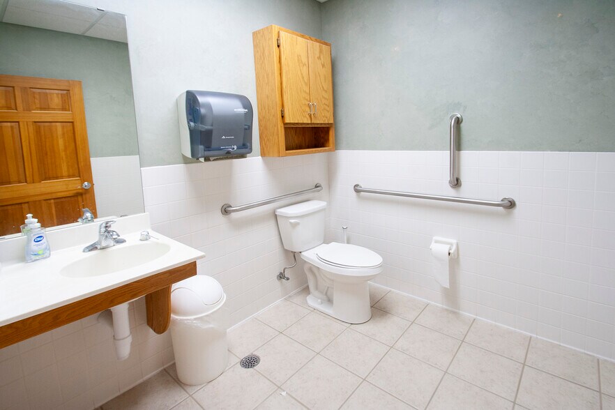 More Photos Of 4601 Weston Woods Way, White Bear Township Office For Lease