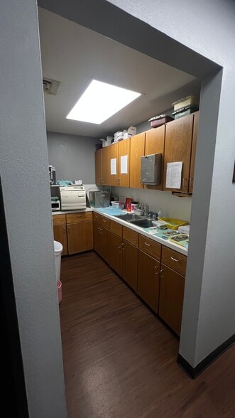 More Photos Of 615 E Oklahoma Ave, Enid Medical For Sale