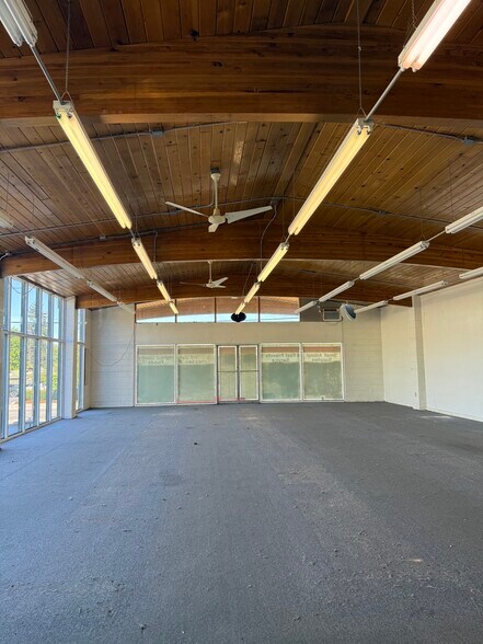 More Photos Of 2636 Willamette St, Eugene Freestanding For Sale