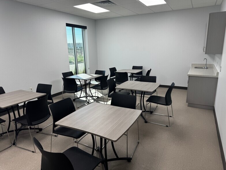 More Photos Of 4701 Avenida Divisadero, Santa Teresa Office For Lease