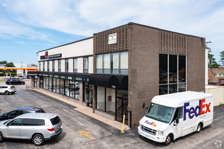 More Photos Of 7161 N Cicero Ave, Lincolnwood Office For Lease