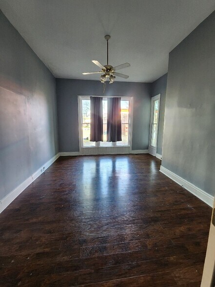 More Photos Of 432 E Main St, Gallatin Office Residential For Sale