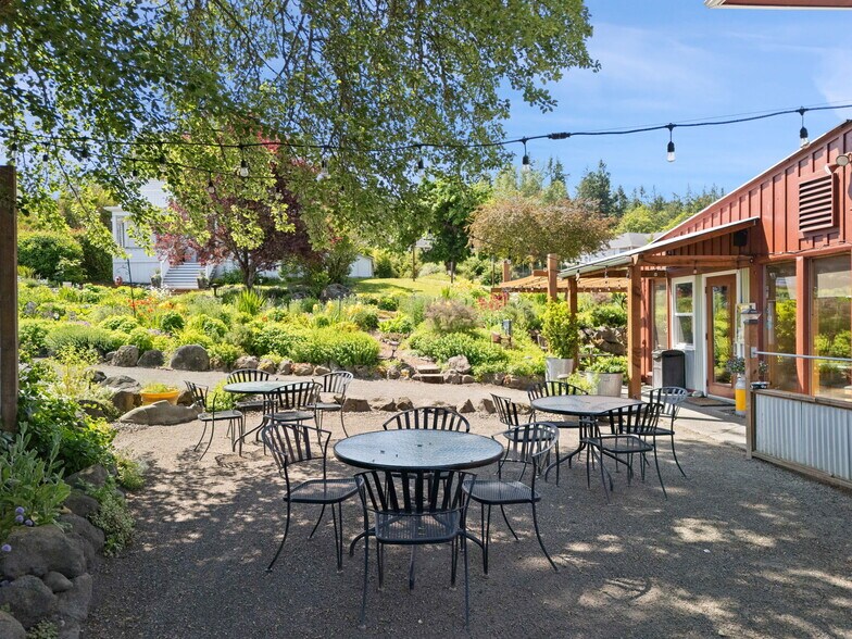 More Photos Of 101 Provence View Ln, Sequim Restaurant For Sale