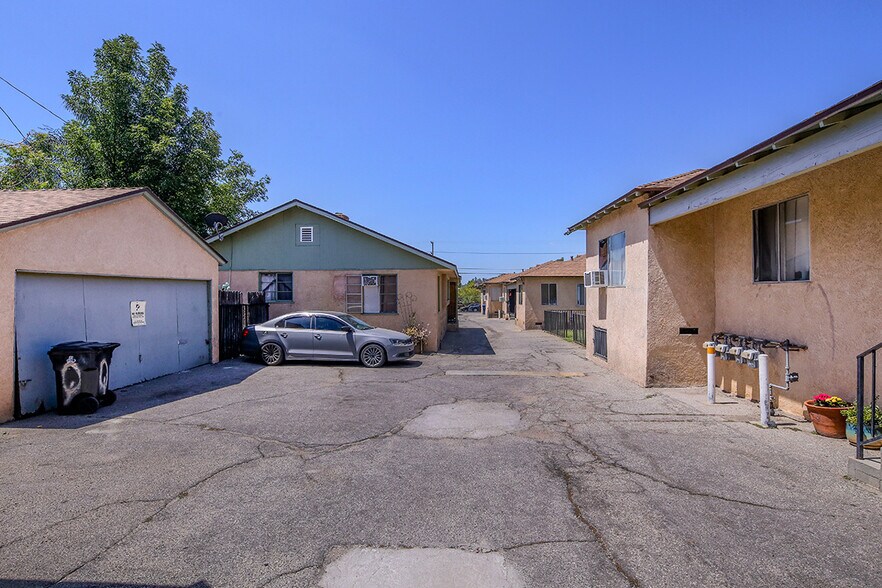 More Photos Of 12528 Bradley Ave, Sylmar Apartments For Sale