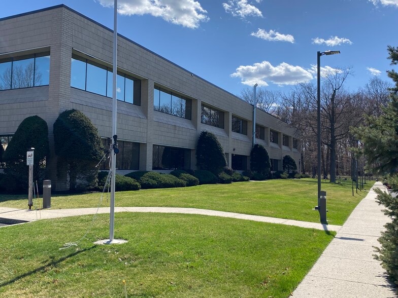 More Photos Of 2800 Crystal Dr, Hatfield Warehouse For Lease