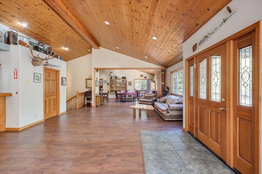 More Photos Of 22732 Middle Camp rd, Sonora Hotel For Sale