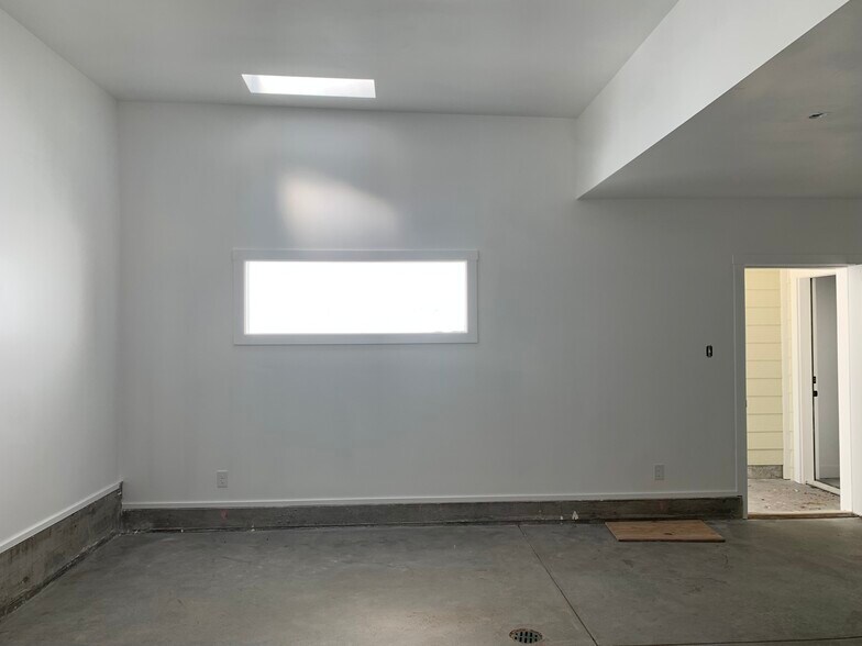 More Photos Of 3117-3119 24th St, San Francisco Storefront Retail Residential For Sale