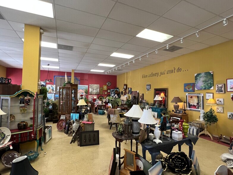 More Photos Of 1101 El Jobean Rd, Port Charlotte Freestanding For Lease
