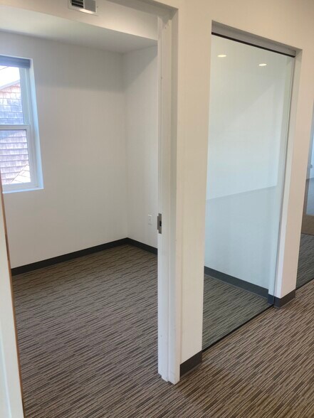 More Photos Of 46 Railroad Ave, Duxbury General Retail For Lease