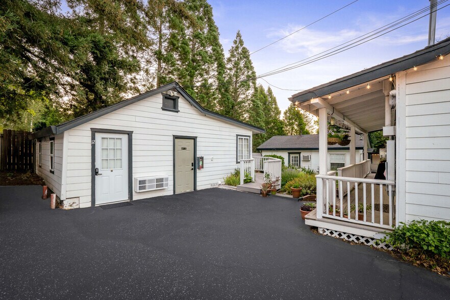 More Photos Of 816 W Main St, Grass Valley Hotel For Sale