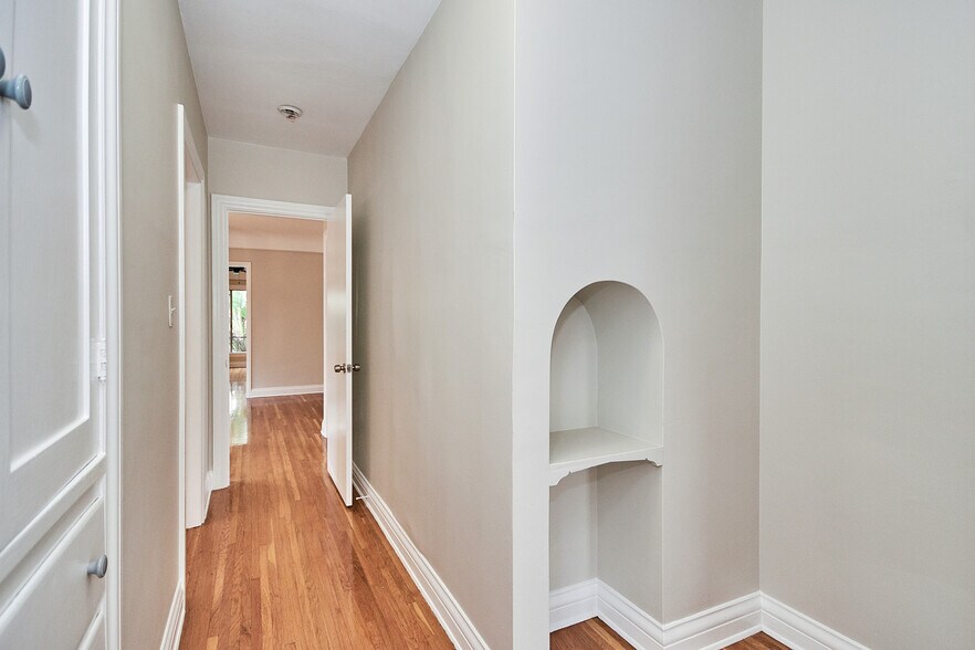 More Photos Of 6669 De Longpre Ave, Los Angeles Apartments For Sale