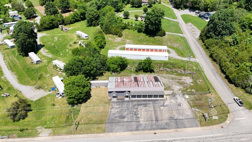 More Photos Of 10894 Nashville Hwy, Liberty Freestanding For Sale