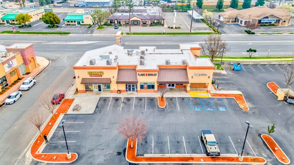 More Photos Of 3505 Coffee Rd, Bakersfield Freestanding For Sale