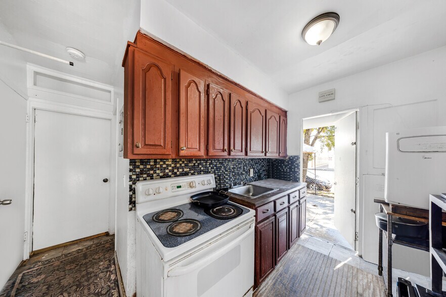 More Photos Of 1465 SW 4th St, Miami Apartments For Sale