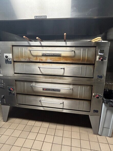More Photos Of 3428 Meramec St, Saint Louis Restaurant For Lease