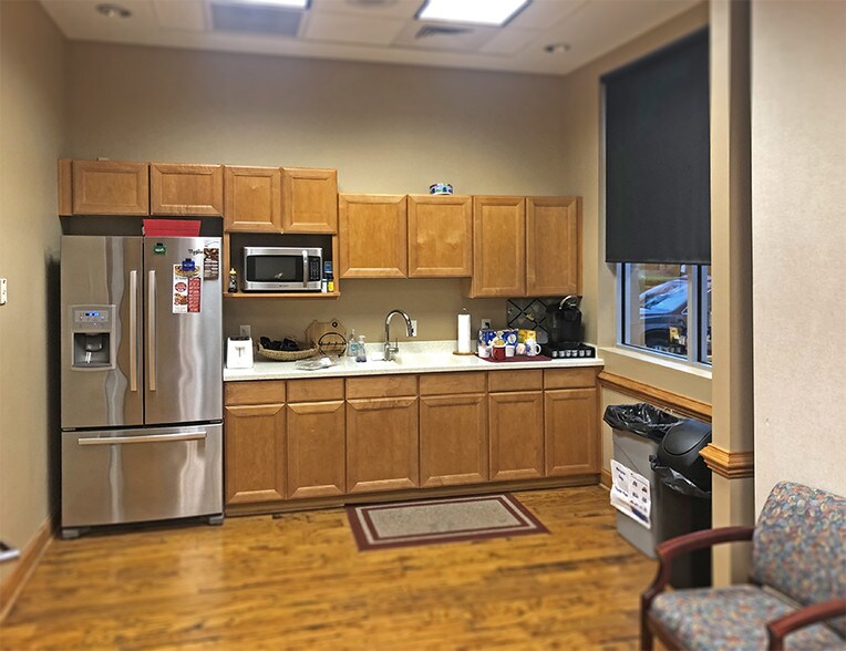 More Photos Of 6101 N Gazebo Park Pl, Jacksonville Office For Lease